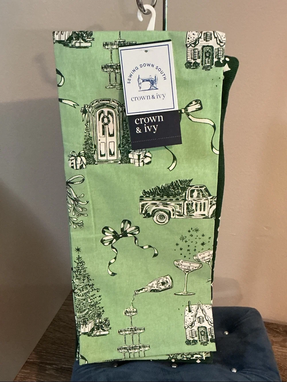 crown & ivy x Sewing Down South NWT Light Green Holiday Print Kitchen Towel Set
